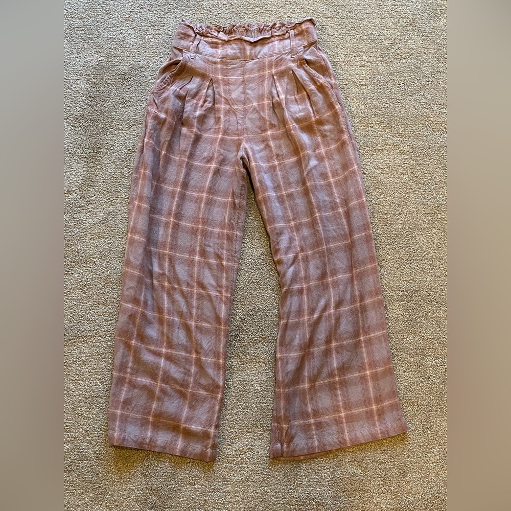 American Eagle women’s patterned Flowy dress pants